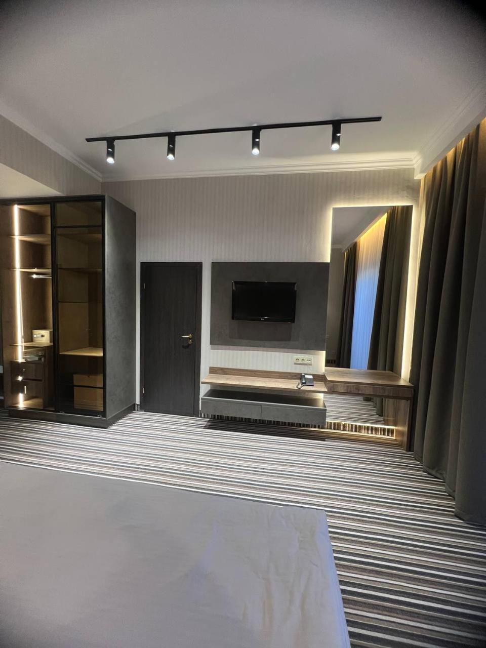 Sapar Standart Hotel Shymkent Exterior foto
