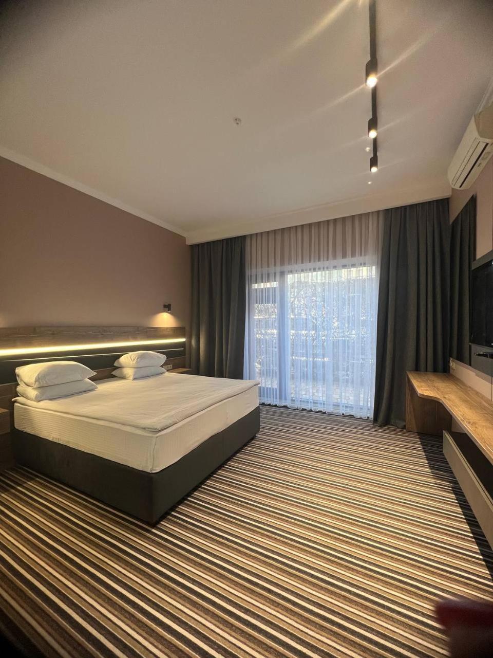 Sapar Standart Hotel Shymkent Exterior foto
