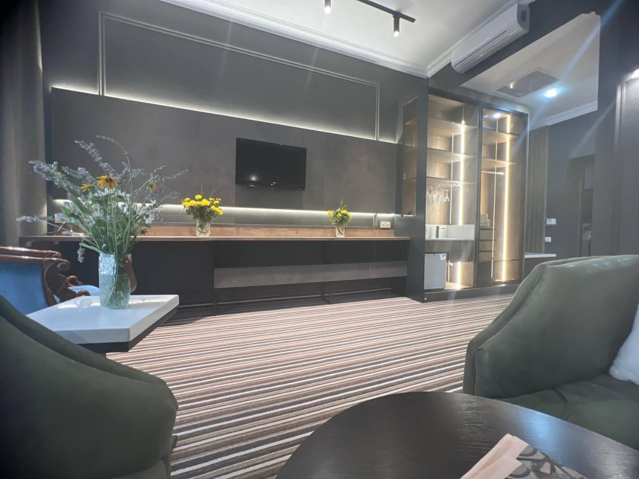Sapar Standart Hotel Shymkent Exterior foto