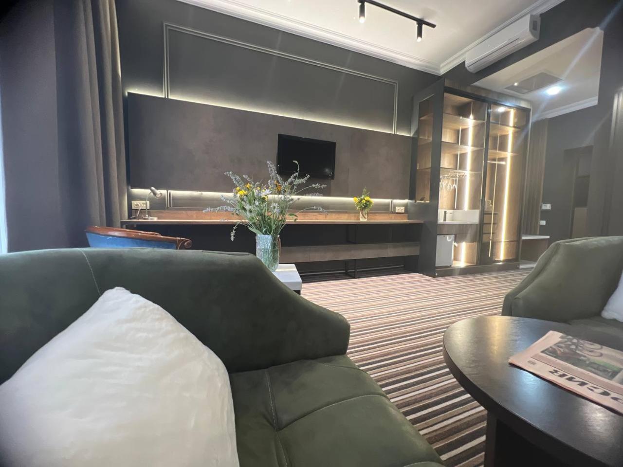 Sapar Standart Hotel Shymkent Exterior foto