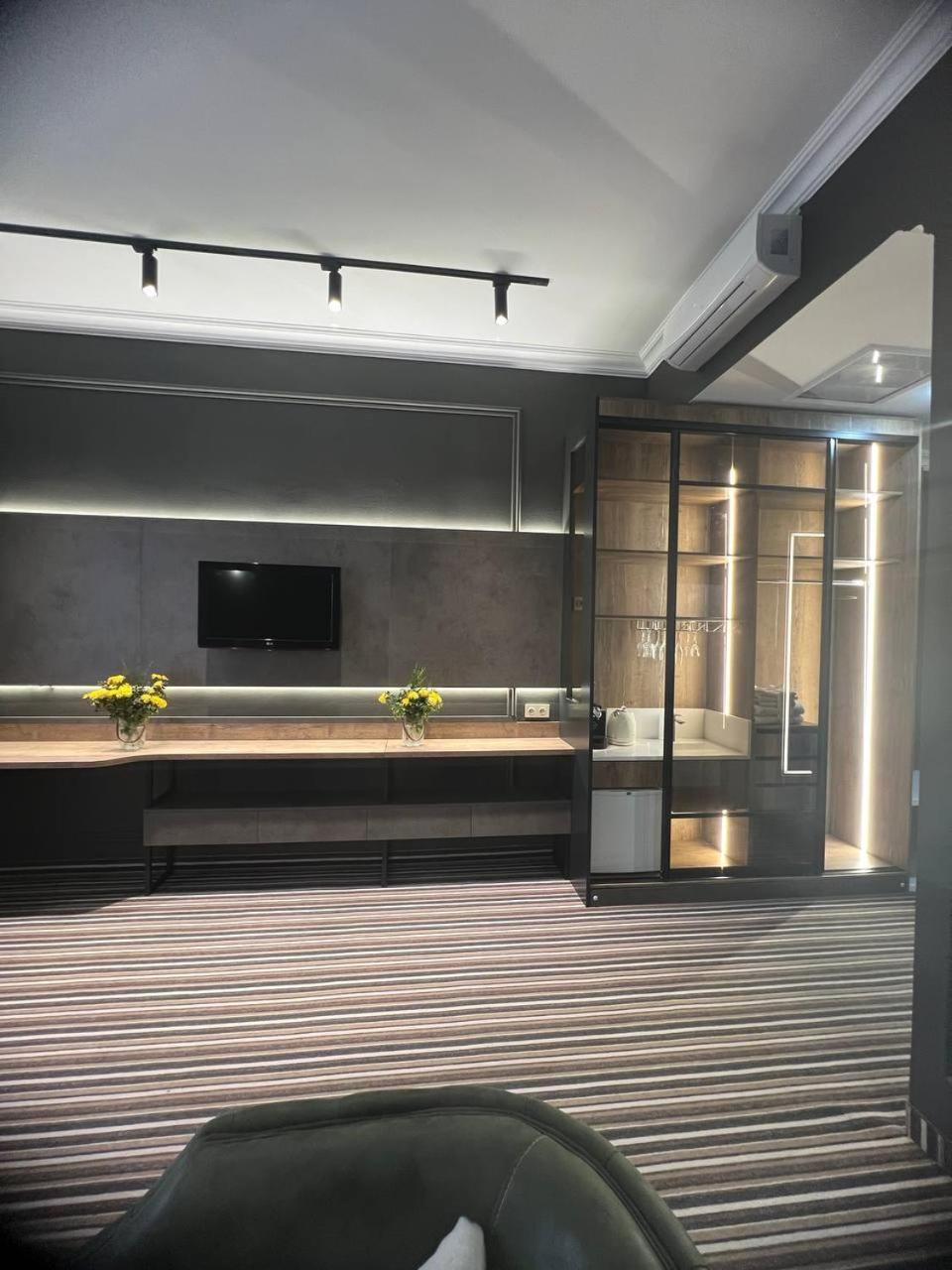 Sapar Standart Hotel Shymkent Exterior foto