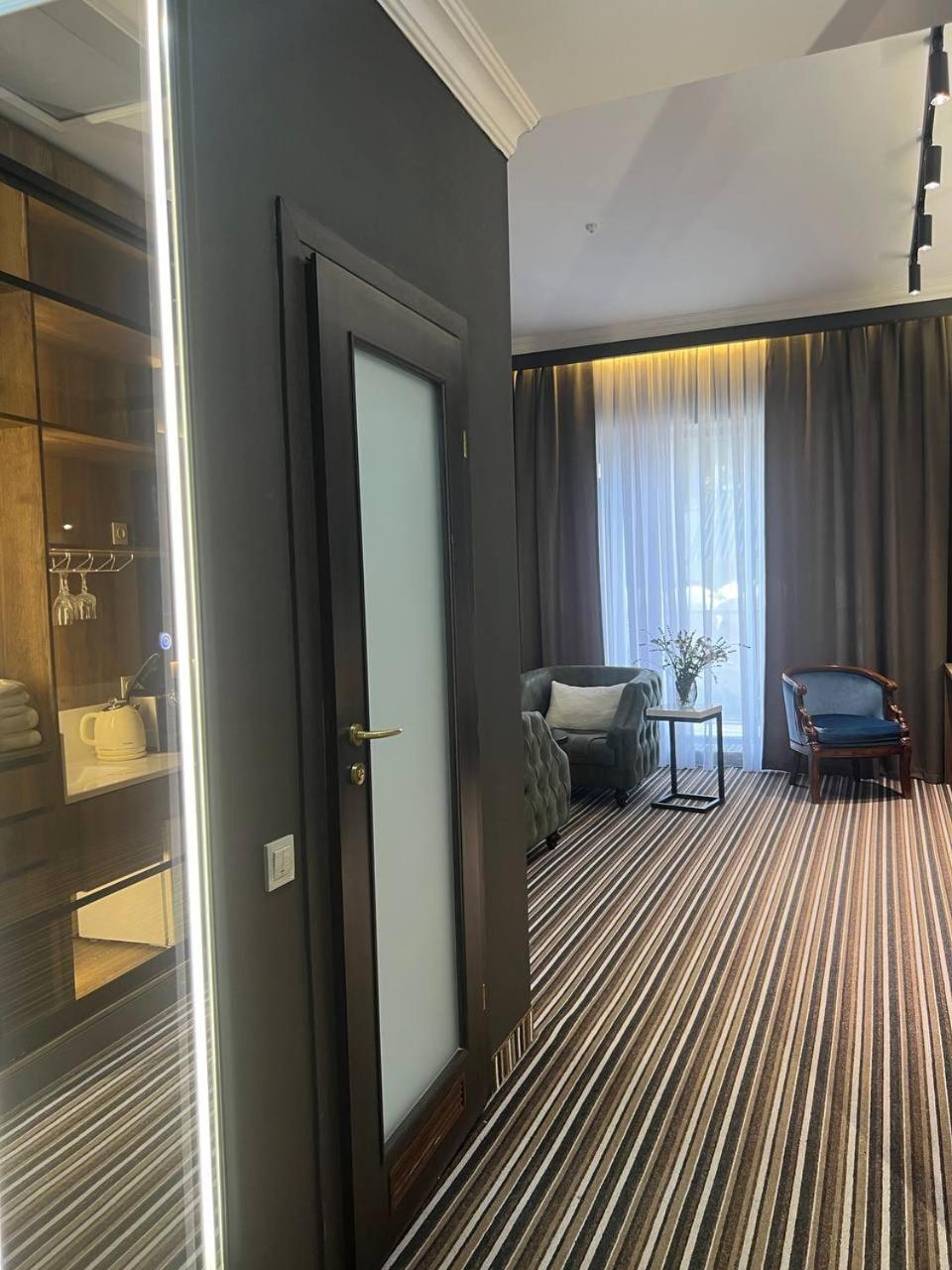 Sapar Standart Hotel Shymkent Exterior foto